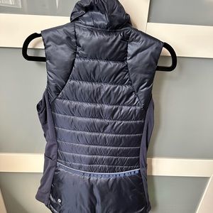 Lululemon blue puffer best